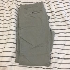 Gray GAP Lived-In Skinny Chinos 31W 32L